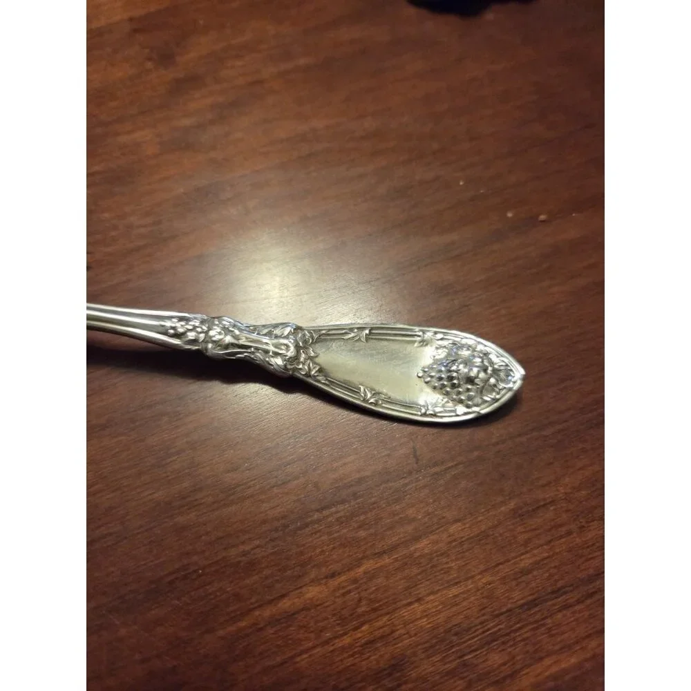 5 Antique 1881 Rogers LA VIGNE GRAPE 1908 Silverplate 5‎ Teaspoons Spoons